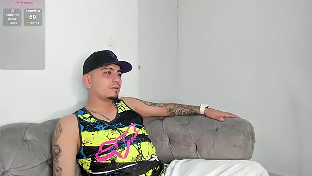 OwenStonne  online show from September 25, 4:22 am