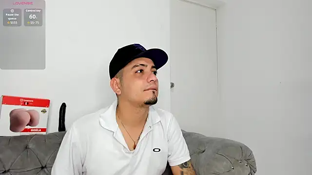 OwenStonne  online show from September 13, 4:24 am