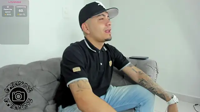 OwenStonne  online show from October 5, 4:05 am