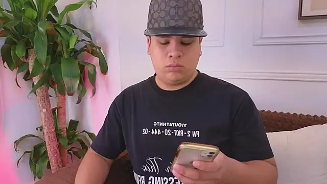 Naim Bennetsex online show from April 13, 6:52 pm