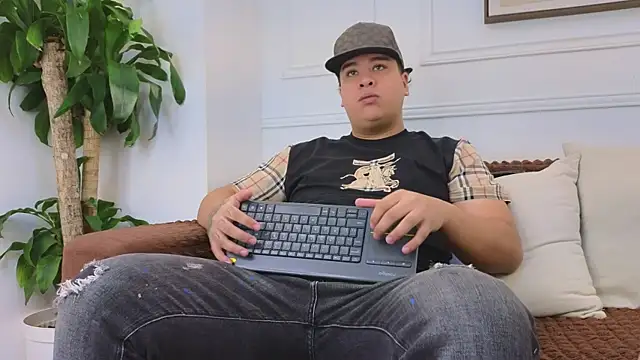 Naim Bennetsex online show from April 14, 7:02 pm