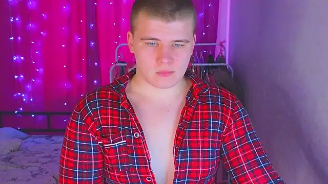 kittenmurr online show from February 10, 6:07 am