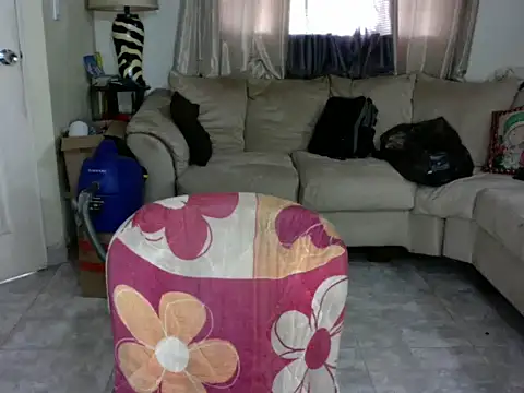 Snapshot of Diabloproducciones chatting on September 17, 11:22 am Diabloproducciones online show from September 17, 11:22 am