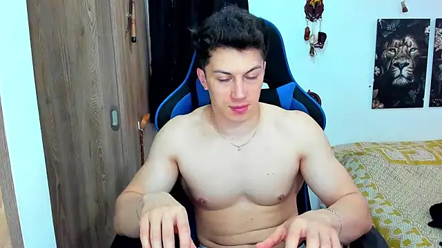 javiersexymann online show from December 15, 8:58 pm