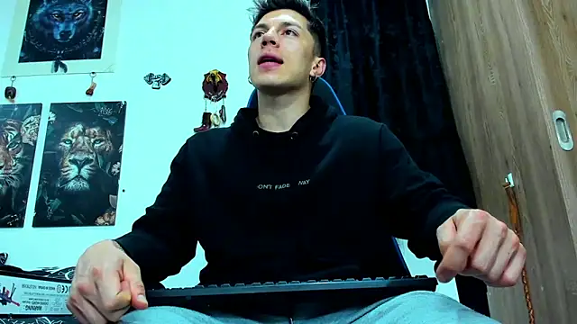 javiersexymann online show from March 20, 6:19 am