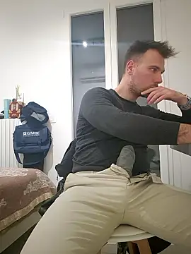 mrlyuis online show from January 14, 6:11 pm