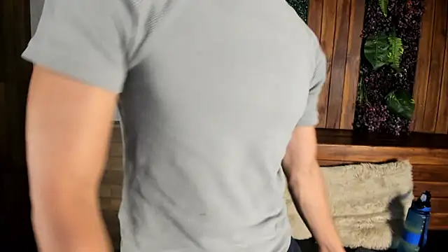 AustinJones  online show from November 24, 7:15 pm