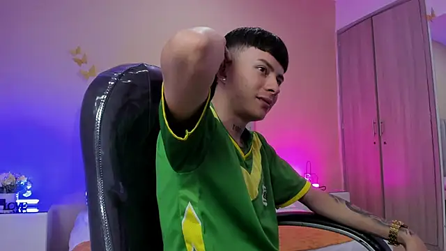 Nascary Fox online show from January 8, 7:52 pm