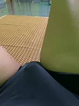 letruong6879 online show from April 18, 9:33 am