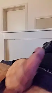 NewJoiner online show from February 9, 9:19 pm