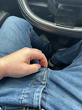 Dmnk2011 online show from March 25, 9:13 am