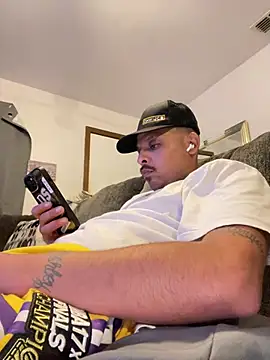 Ghosttown23 online show from April 6, 9:21 am