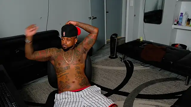 SLANGONDEMHOES online show from April 5, 9:44 pm