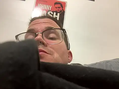 johnnyells51 online show from March 6, 8:22 am