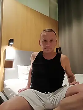 Sam molinari online show from November 18, 7:50 pm