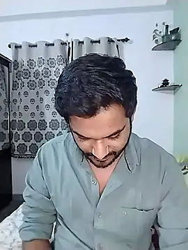 avi007p online show from November 21, 9:03 pm