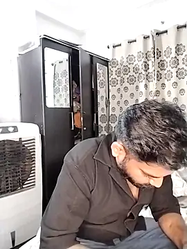 avi007p online show from April 1, 5:10 pm