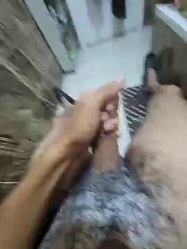 Snapshot of WelloffUpthrow chatting on October 27, 8:44 pm WelloffUpthrow online show from October 27, 8:44 pm