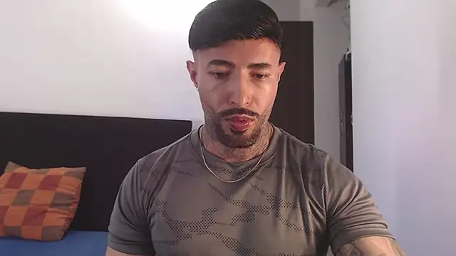 andrea de lucaa online show from July 20, 2:51 am