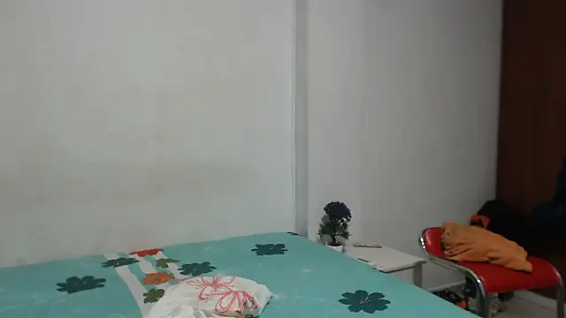 onixandghosty1 online show from February 6, 7:00 pm