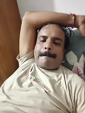 vardh033 online show from November 1, 2:43 pm