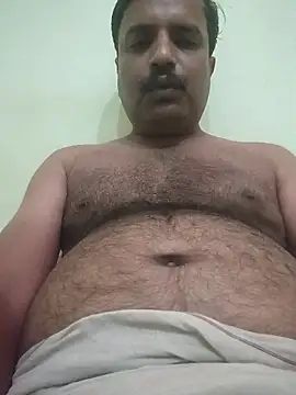 vardh033 online show from October 8, 8:35 pm