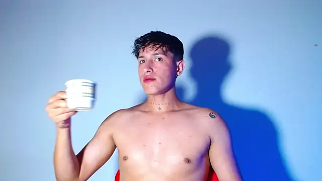 rowanbigboy23 online show from February 12, 2:28 am