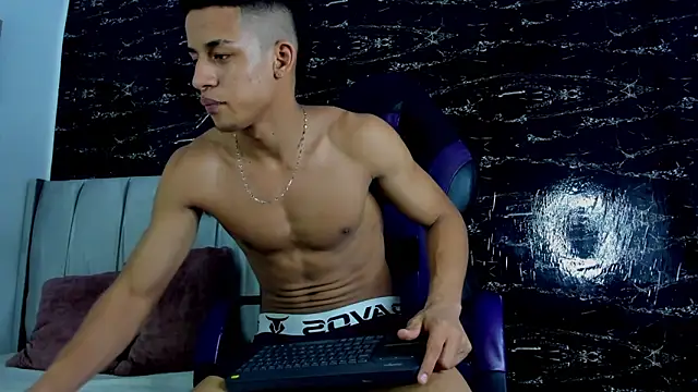 Jhos Smith online show from April 16, 4:12 am