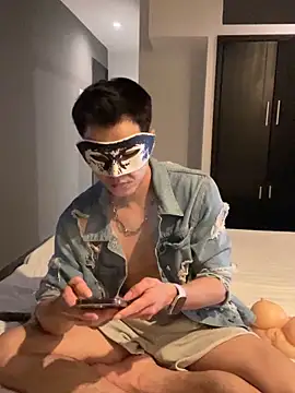 anhkiet huang online show from October 18, 3:17 pm