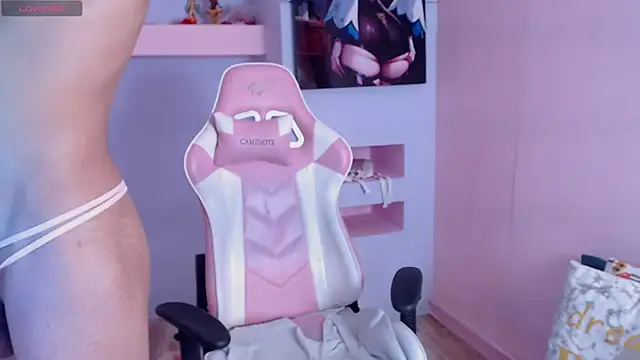 lexiiBoling online show from September 10, 4:22 am