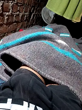 EMERKITHO 20 R online show from October 3, 2:22 pm