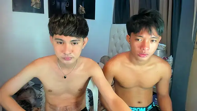 xxxhugecocktwinkxxx online show from December 16, 8:27 pm