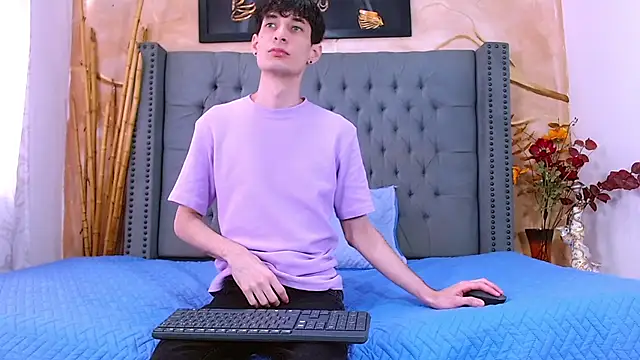 Luke Carter online show from December 3, 1:17 pm