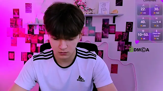 travis wolf  online show from March 26, 9:57 am