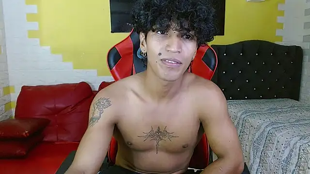 bull cam online show from November 15, 6:43 pm