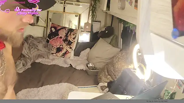 JuliCarl online show from April 16, 1:38 am