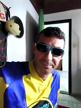 Tijucanodisponivel online show from September 29, 6:04 pm