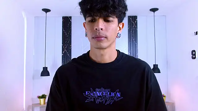 Franvill Trato online show from November 3, 7:48 pm