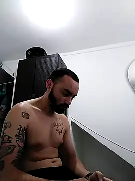 este juan online show from April 11, 6:33 pm