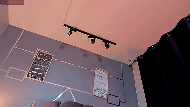 oliver mr  online show from November 29, 8:44 pm