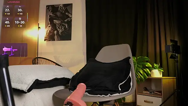 EROS AND ALAN online show from April 11, 7:45 am