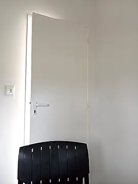 Lushakuiron1 online show from April 16, 1:22 pm