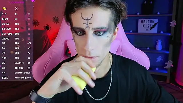 mark caron online show from October 30, 8:43 pm