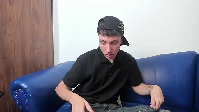 LittleDanny  online show from November 28, 5:04 pm