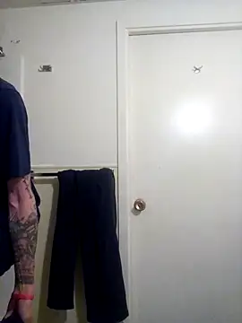 jizzyglizzy92 online show from February 22, 2:35 am