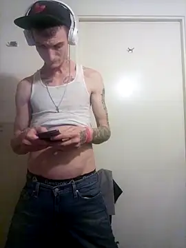 jizzyglizzy92 online show from February 18, 11:41 am