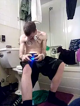 jizzyglizzy92 online show from April 14, 10:04 am