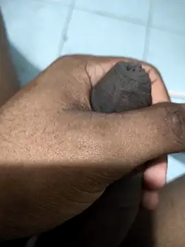 Leon hot33 online show from March 28, 5:02 pm