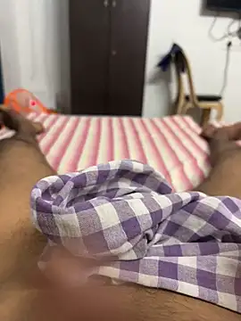 usermood2000 online show from November 23, 7:30 am