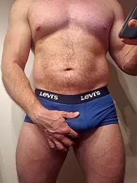 AlphaGymMale online show from December 2, 12:47 am